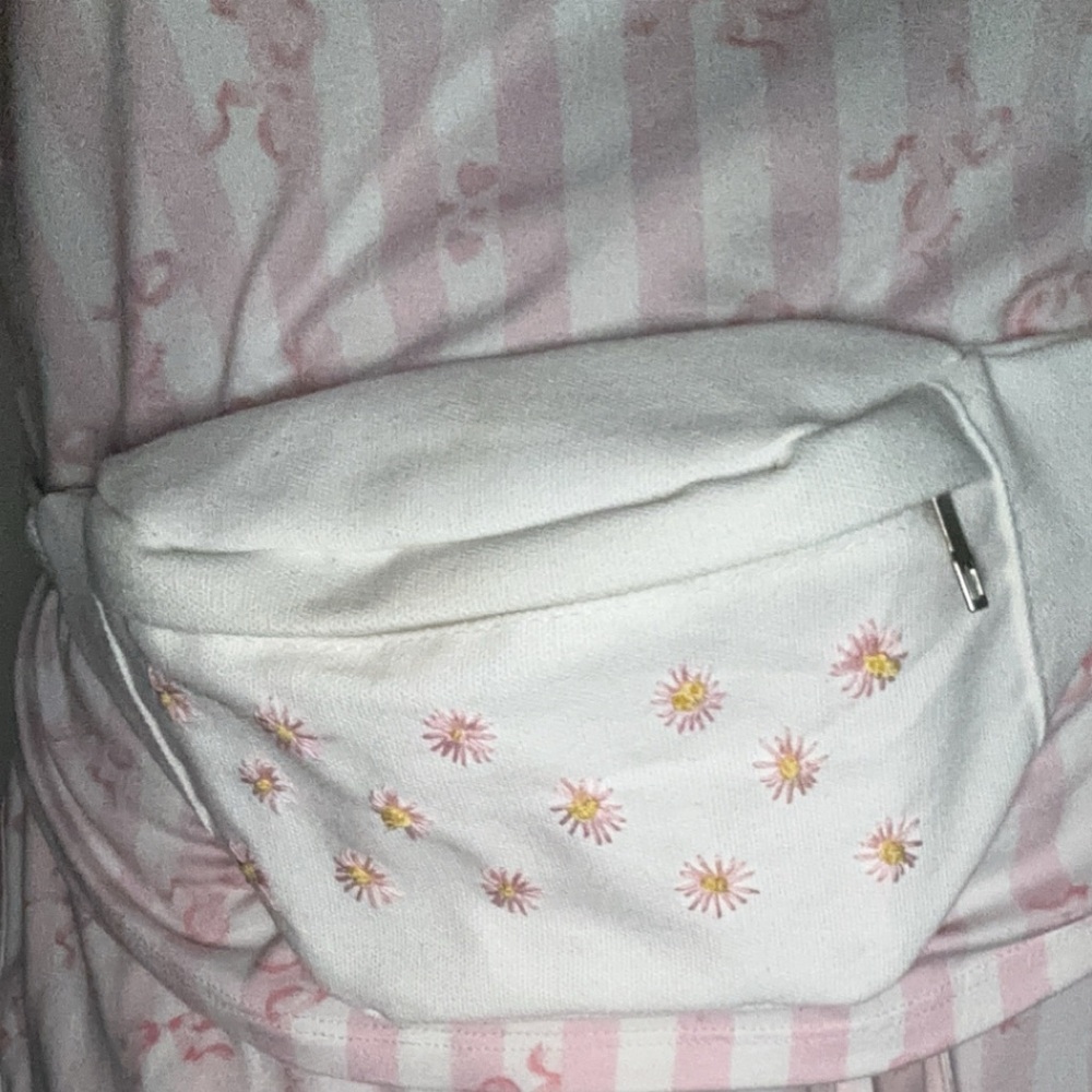 White Floral Hand Embroidered Belt Bag - Picture 4 of 4
